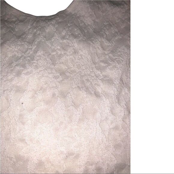 Abercrombie and Fitch white crop top - Picture 3 of 4